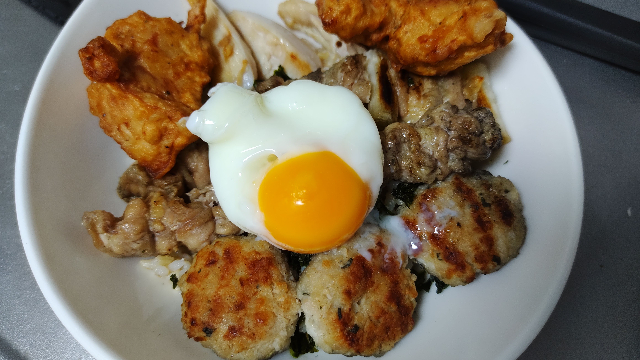 鳥貴族の焼き鳥丼